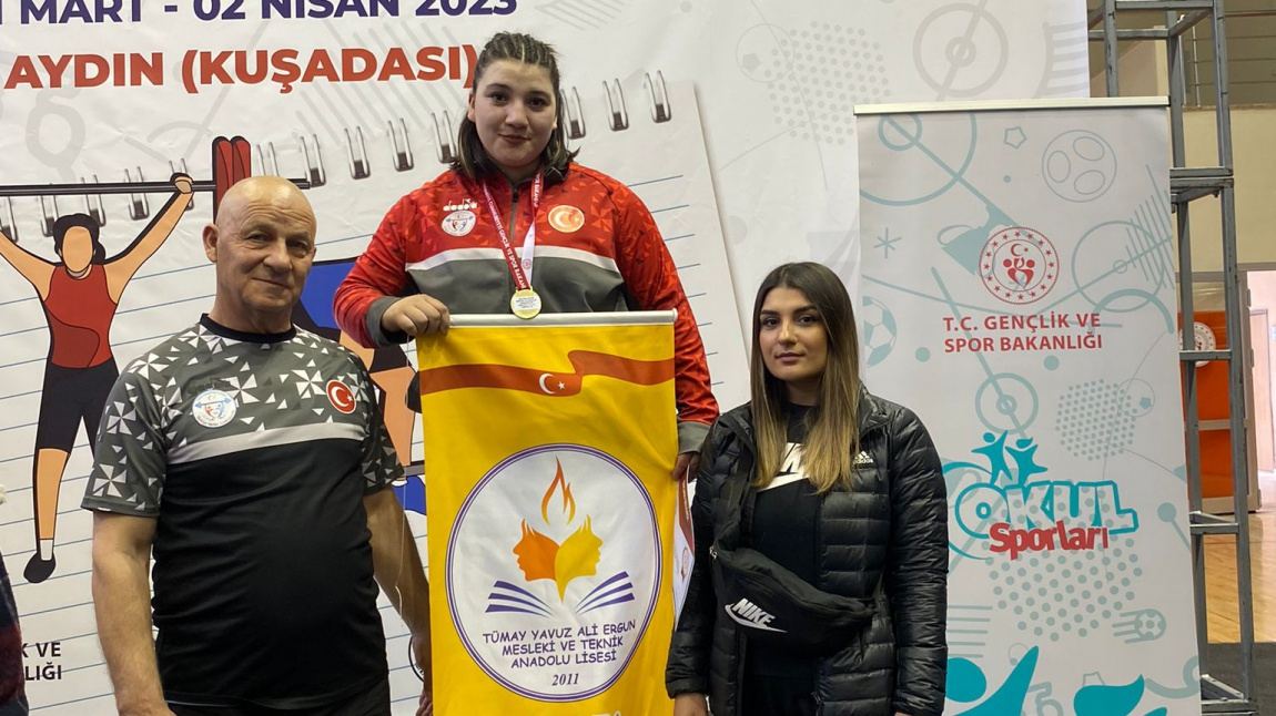 Öğrencimiz Fatmagül ÇEVİK Türkiye Şampiyonu Oldu
